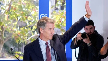 El l&iacute;der del PP, Alberto N&uacute;&ntilde;ez Feij&oacute;o, en la sede de G&eacute;nova