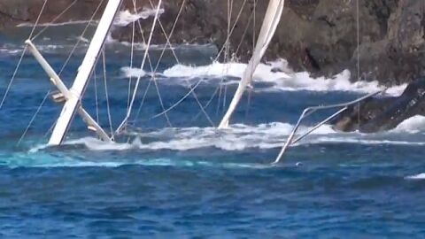 Un misterioso velero lleva 8 d&iacute;as encallado en la costa de G&aacute;ldar, Gran Canaria