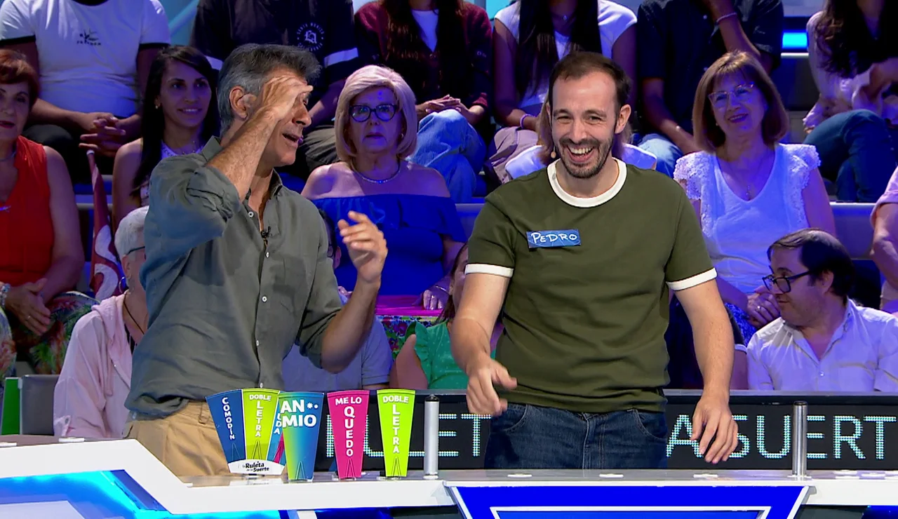 Pedro "la lía" en su tirada y termina resolviendo el panel con 0 euros y el Gran Premio