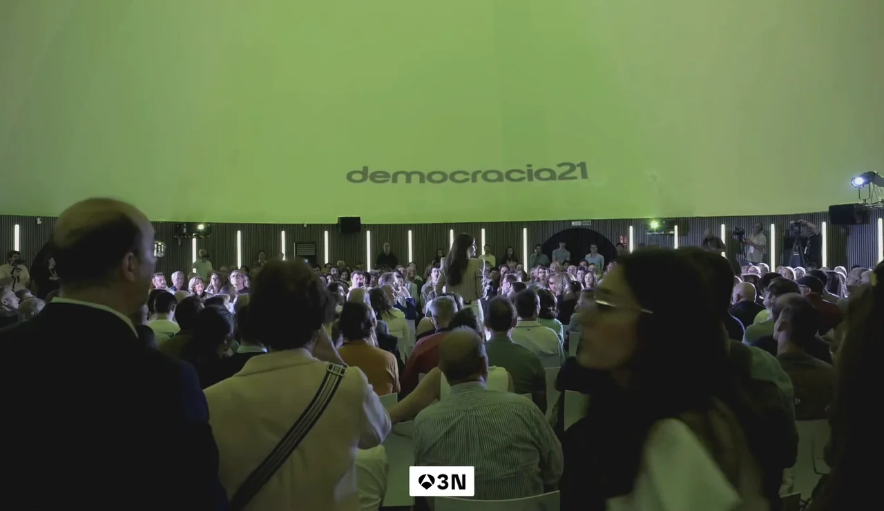 Miriam González lanza Democracia 21 para "modernizar la democracia española" y romper con los dos bloques