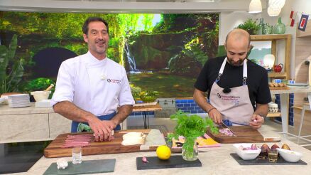 El truco de Joseba Argui&ntilde;ano con las brochetas: el motivo por el que usa dos palos en lugar de uno