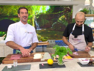 El truco de Joseba Argui&ntilde;ano con las brochetas: el motivo por el que usa dos palos en lugar de uno