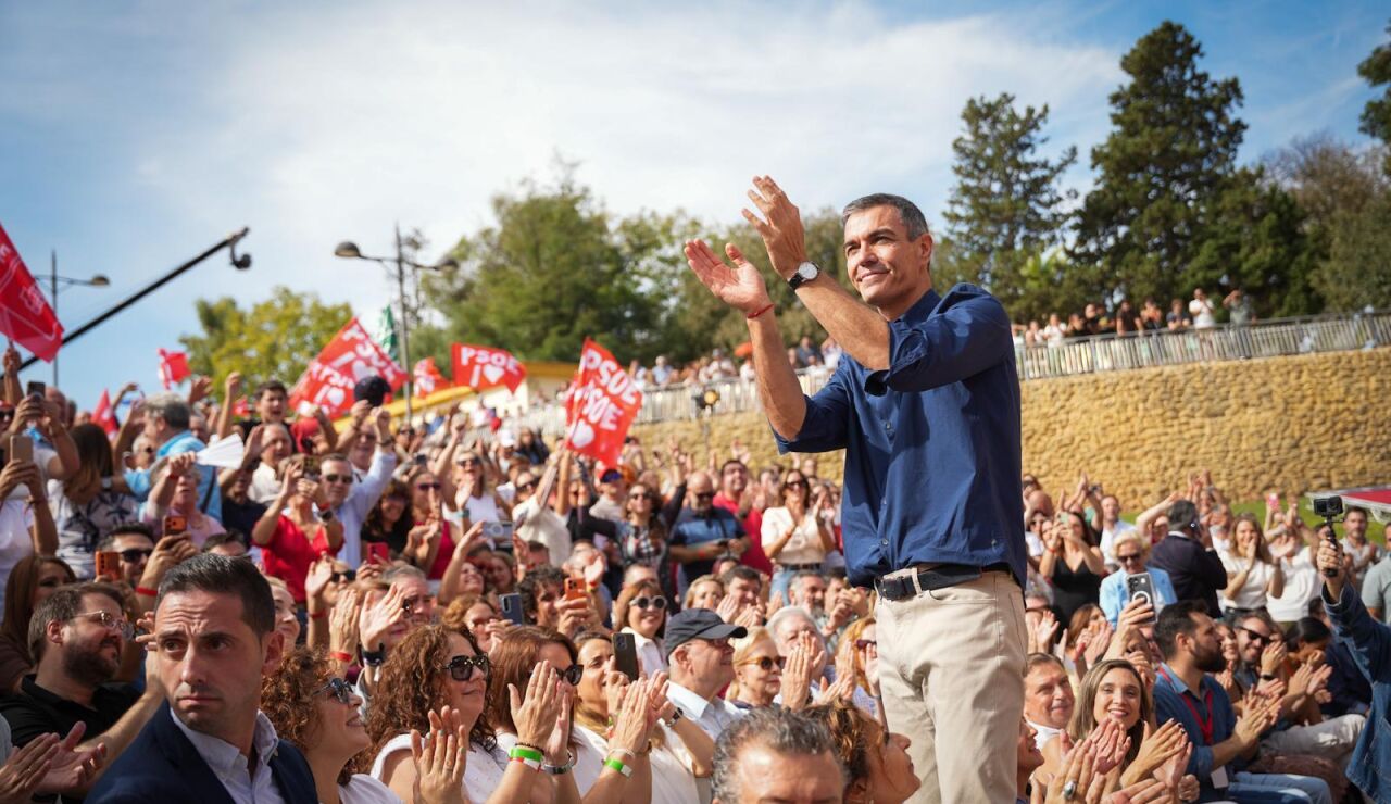 Imagen del secretario general del PSOE y presidente del Gobierno, Pedro S&aacute;nchez, en el primer acto de precampa&ntilde;a de las elecciones del 29N. 