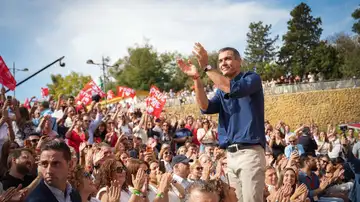 Imagen del secretario general del PSOE y presidente del Gobierno, Pedro Sánchez, en el primer acto de precampaña de las elecciones del 29N. Imagen del secretario general del PSOE y presidente del Gobierno, Pedro Sánchez, en el primer acto de precampaña de las elecciones del 29N.