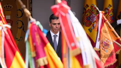 Imagen de archivo del presidente del Gobierno, Pedro Sánchez. durante el desfile de las Fuerzas Armadas con motivo de la Fiesta Nacional el 12 de octubre de 2025, en Madrid. Imagen de archivo del presidente del Gobierno, Pedro Sánchez. durante el desfile de las Fuerzas Armadas con motivo de la Fiesta Nacional el 12 de octubre de 2025, en Madrid.