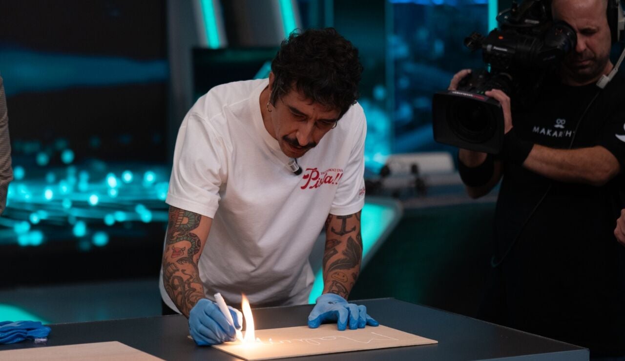 El aut&oacute;grafo m&aacute;s ardiente de Maluma: Marron revoluciona El Hormiguero con su experimento