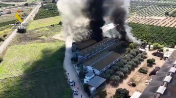 Incendio en una granja de Benaguasil, en Valencia