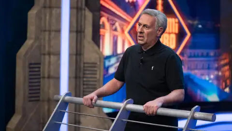 "La culpa es de los árbitros": los mejores consejos del Mourinho de El Hormiguero ante un mal día "La culpa es de los árbitros": los mejores consejos del Mourinho de El Hormiguero ante un mal día
