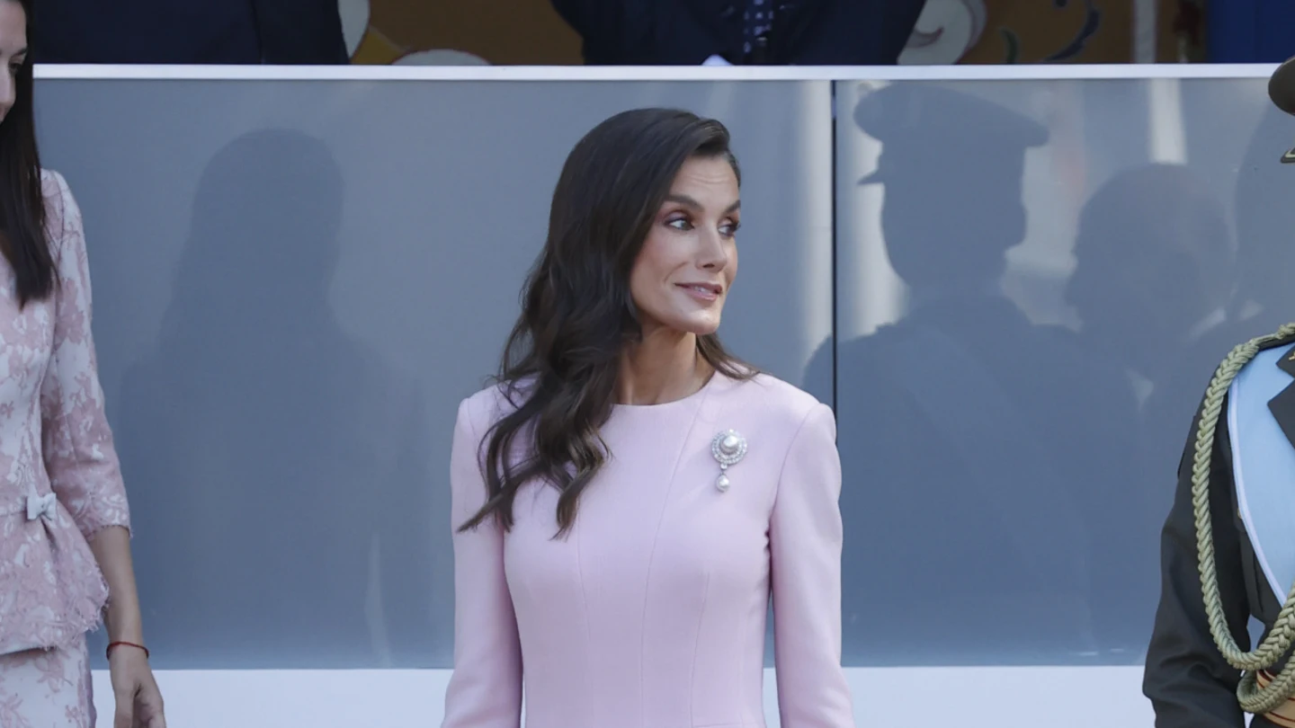 La reina Letizia durante el desfile militar del Día de la Hispanidad 2026 La reina Letizia durante el desfile militar del Día de la Hispanidad 2026