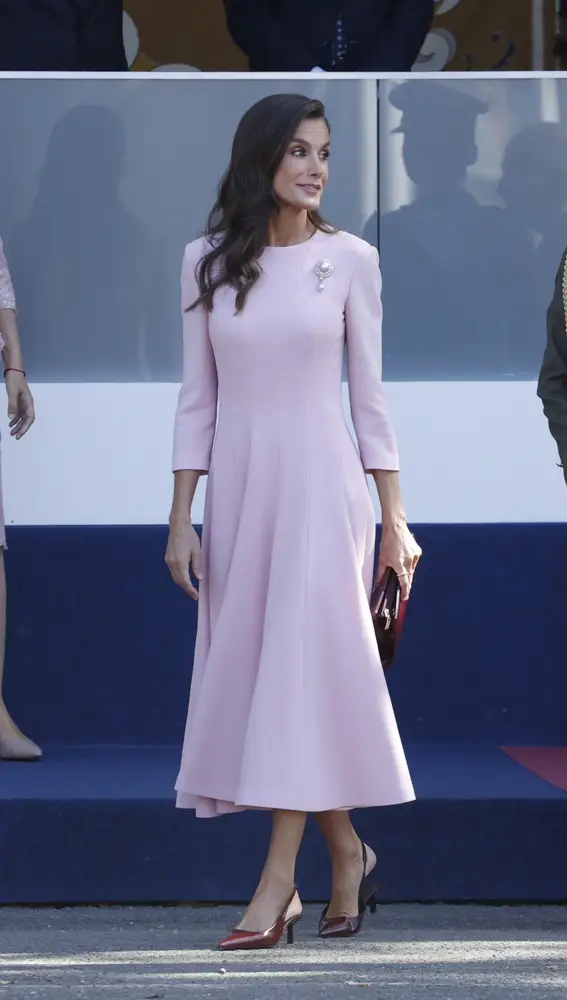 La reina Letizia durante el desfile militar del Día de la Hispanidad 2026 La reina Letizia durante el desfile militar del Día de la Hispanidad 2026