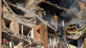 Una imagen de un edifico atacado por Rusia en Kharkiv