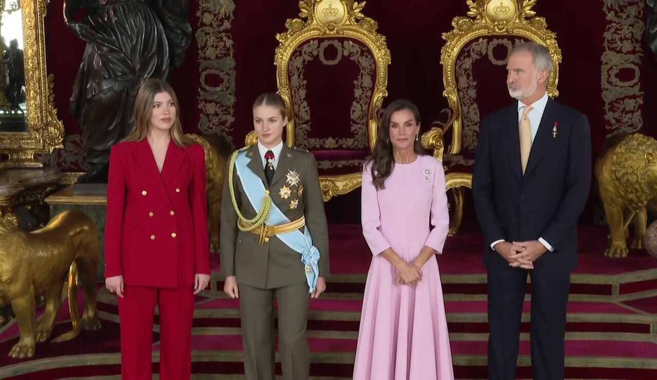 Los Reyes, la princesa e infanta ofrecen una recepci&oacute;n real 