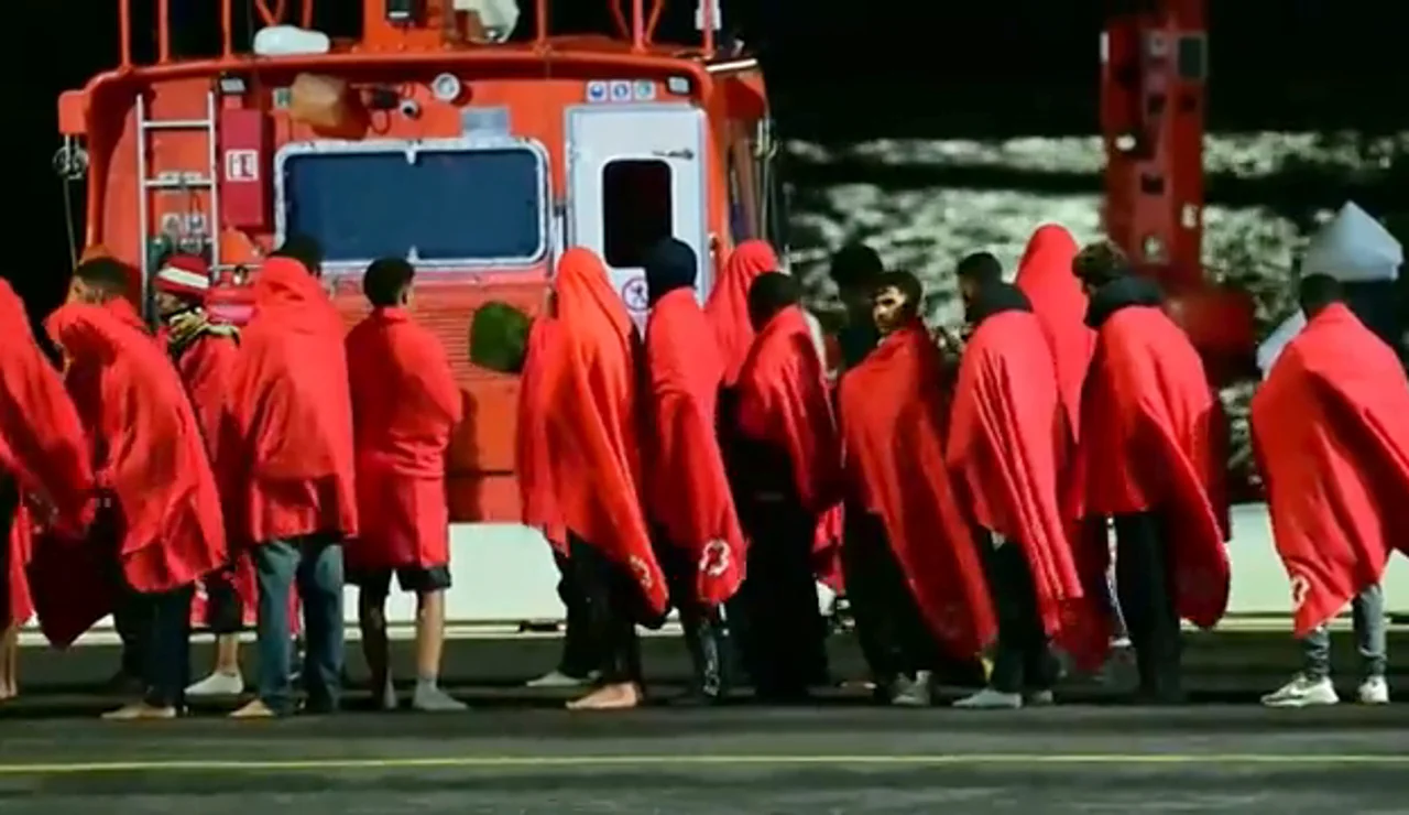 Migrantes llegados en patera a Canarias