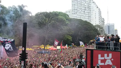 Apoyo masivo a Lula en las calles de São Paulo Apoyo masivo a Lula en las calles de São Paulo