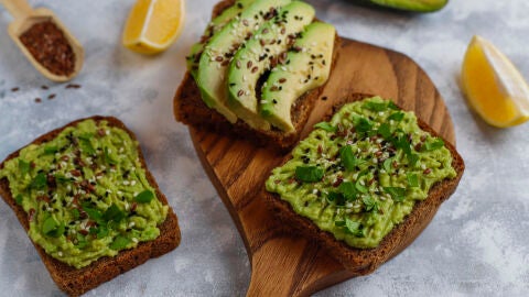 Tostadas de aguacate