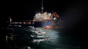 Bulgaria apunta a Rusia tras el ataque con drones que hunde un carguero en el mar Negro 