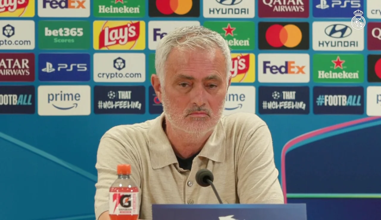 Mourinho: "Invito a ver el primer minuto del Villarreal. Basta con ver un minuto, es suficiente"