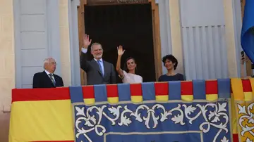 Imbroda proclama ante los Reyes que "comienza una nueva Melilla" y reclama una mayor presencia del Estado Imbroda proclama ante los Reyes que "comienza una nueva Melilla" y reclama una mayor presencia del Estado