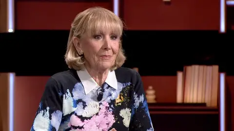 Esperanza Aguirre, sobre Ceuta y Melilla: "No es que sean de España, es que son españolas" Esperanza Aguirre, sobre Ceuta y Melilla: "No es que sean de España, es que son españolas"
