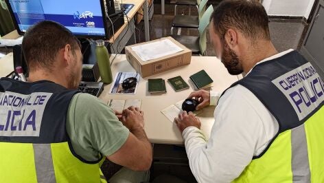 La Polic&iacute;a detiene a 45 personas en Ceuta por uso fraudulento de documentaci&oacute;n para viajar a la pen&iacute;nsula