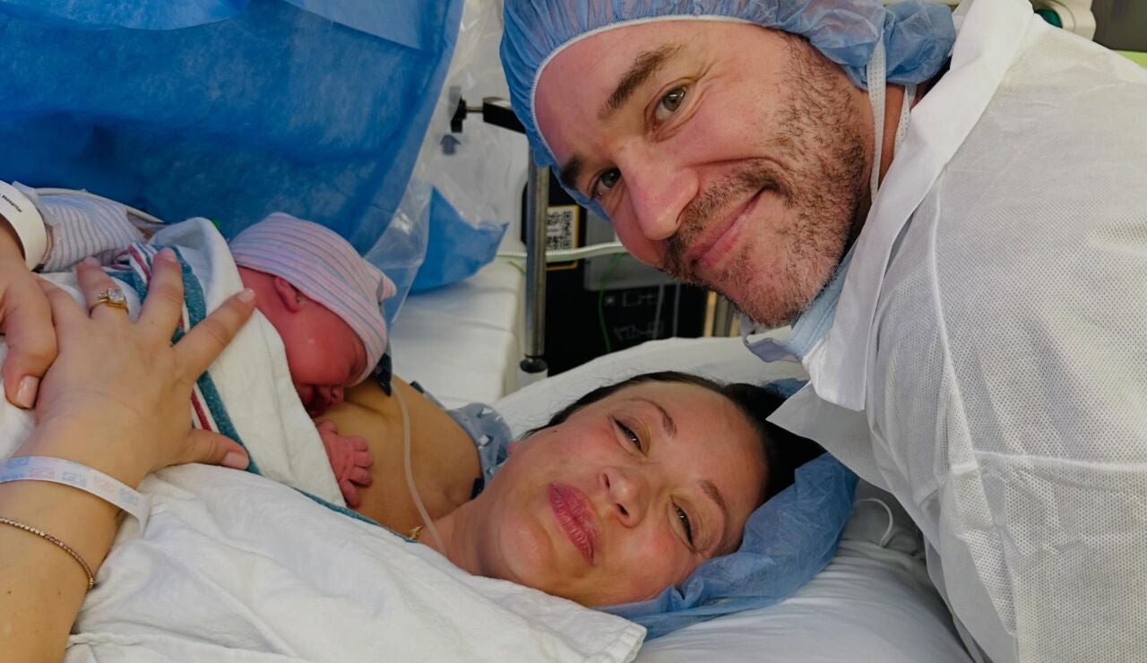 Kaley Cuoco y Tom Pelphrey dan la bienvenida a su segunda hija