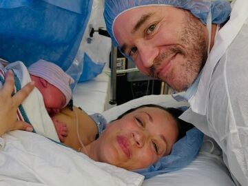 Kaley Cuoco y Tom Pelphrey dan la bienvenida a su segunda hija