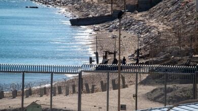 Otro buque marroquí reabre las dudas sobre Ceuta mientras Marlaska anuncia nuevos controles fronterizos