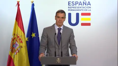 Pedro Sánchez, sobre la dimisión de Montse Mínguez: "La política maltrata a veces a algunas personas" Pedro Sánchez, sobre la dimisión de Montse Mínguez: "La política maltrata a veces a algunas personas"