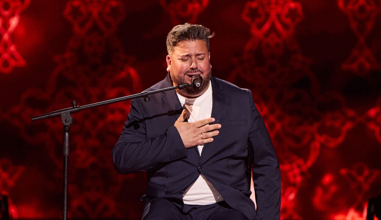 Jos&eacute; canta 'Me quedo contigo' en el escenario de La Voz: "Ha sido un arranque magistral" 