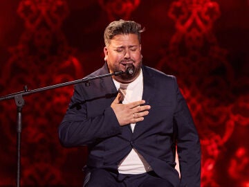 Jos&eacute; canta 'Me quedo contigo' en el escenario de La Voz: "Ha sido un arranque magistral" 