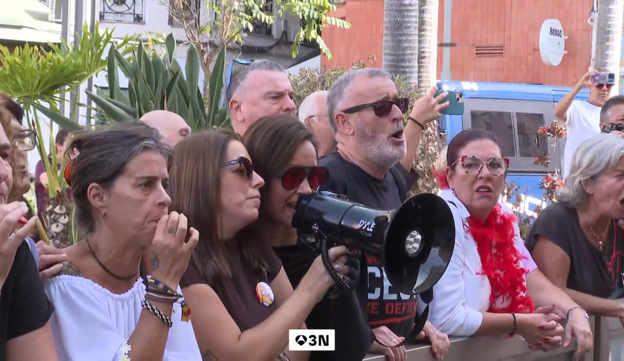 V&Iacute;DEO | Marlaska es recibido con abucheos a su llegada a Ceuta