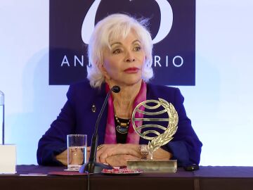  Isabel Allende, tras recibir el Premio Planeta: "A m&iacute; me importa mucho la democracia porque s&eacute; lo que significa perderla"