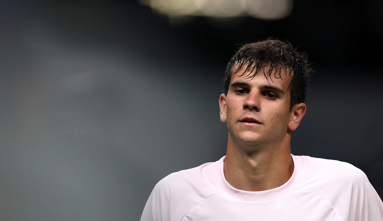 Rafa Jódar, en su partido ante Casper Ruud en Shanghái