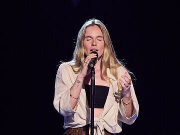 Andrea Sol&iacute;s canta &lsquo;Home&rsquo; en La Voz, pero no consigue convencer a los coaches 