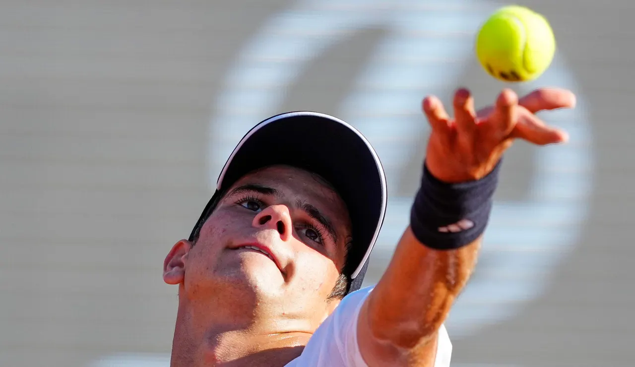 Rafa Jódar en acción en Shanghái
