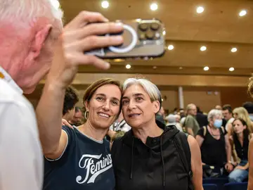 Imagen de Mónica García y Ada Colau Imagen de Mónica García y Ada Colau