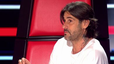Melendi reconoce que a veces desafina en sus conciertos y no le importa: “El público se lo está pasando bien conmigo”