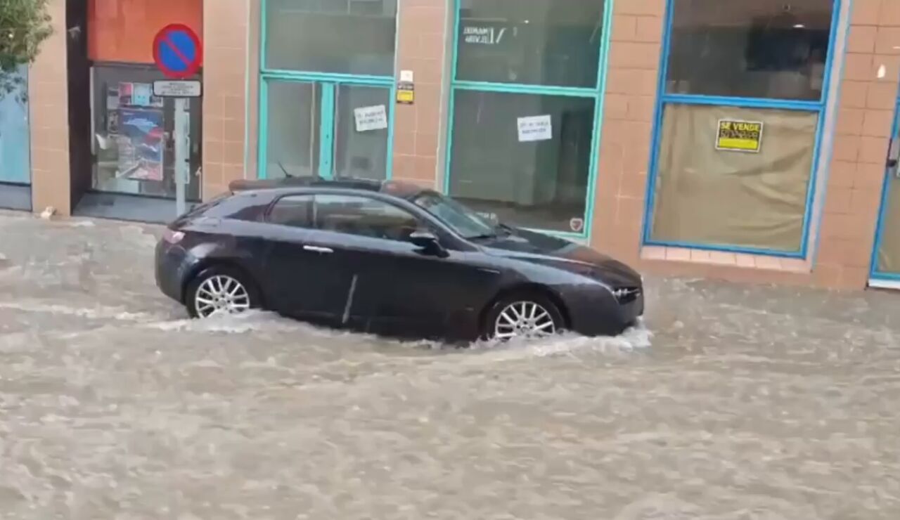 Las intensas lluvias en Almer&iacute;a provocan graves inundaciones en El Ejido y Hu&eacute;rcal de Almer&iacute;a