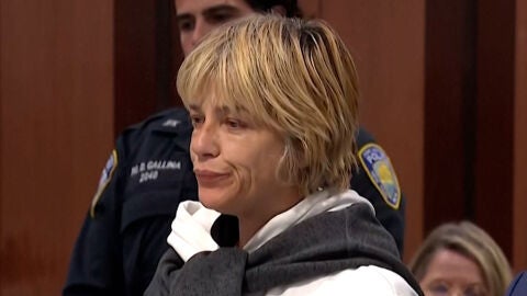 Selma Blair compareciendo ante el juez