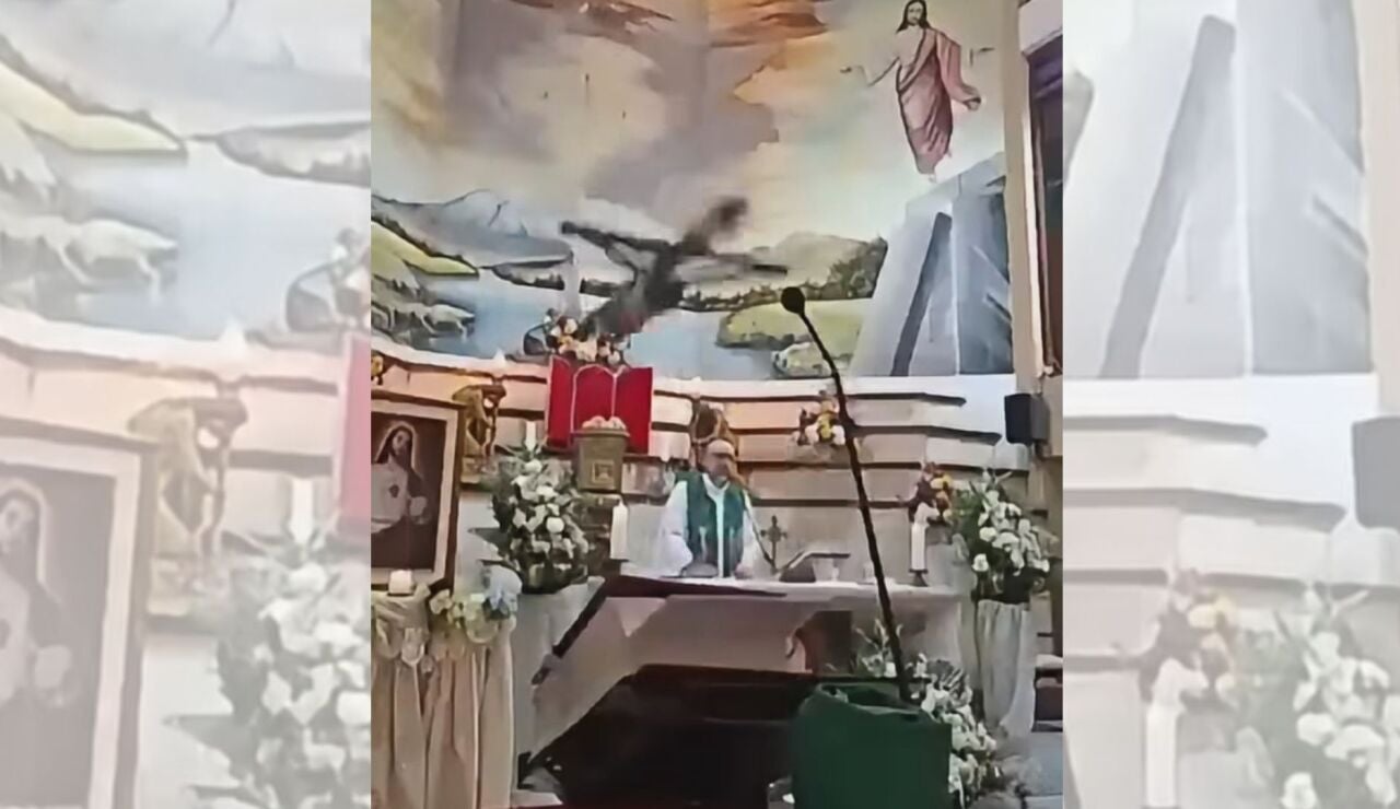 Momento de la ca&iacute;da del crucifijo