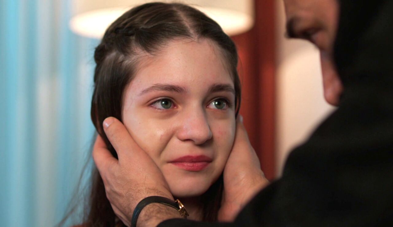 Hayal confiesa por qu&eacute; toma pastillas para adelgazar y pone a Berrak contra las cuerdas