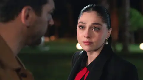 “Te he traicionado”: Cihan deja a Serhat en shock al asegurar que conoce al padre de Kader “Te he traicionado”: Cihan deja a Serhat en shock al asegurar que conoce al padre de Kader