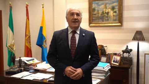 Landaluce anuncia que dejar&aacute; la alcald&iacute;a de Algeciras el 25 de octubre y defiende su inocencia