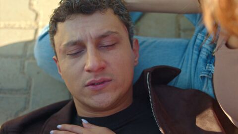  Sahin pide que lo maten y acaba dispar&aacute;ndose delante de Nare