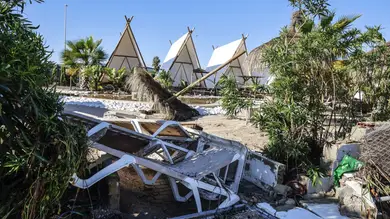 Barro, viviendas anegadas y vecinos que intentan recuperar la normalidad 48 horas después de la DANA Adam Barro, viviendas anegadas y vecinos que intentan recuperar la normalidad 48 horas después de la DANA Adam