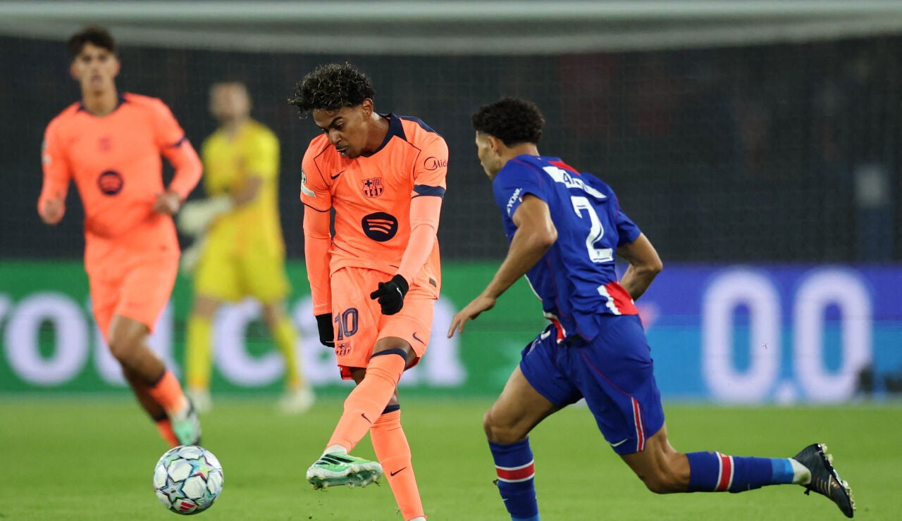 Lamine Yamal ante Achraf Hakimi 