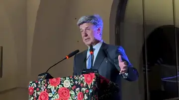 Cayetano Martínez de Irujo Cayetano Martínez de Irujo