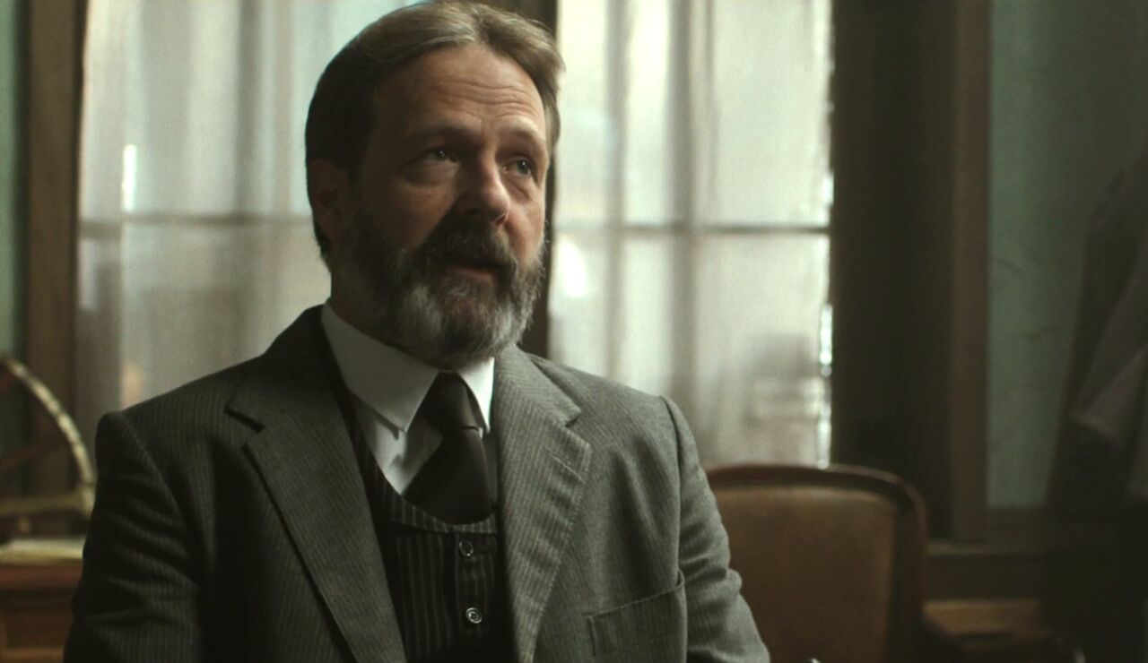 La propuesta m&aacute;s ruin de Antonio Barba Pel&aacute;ez a Clara