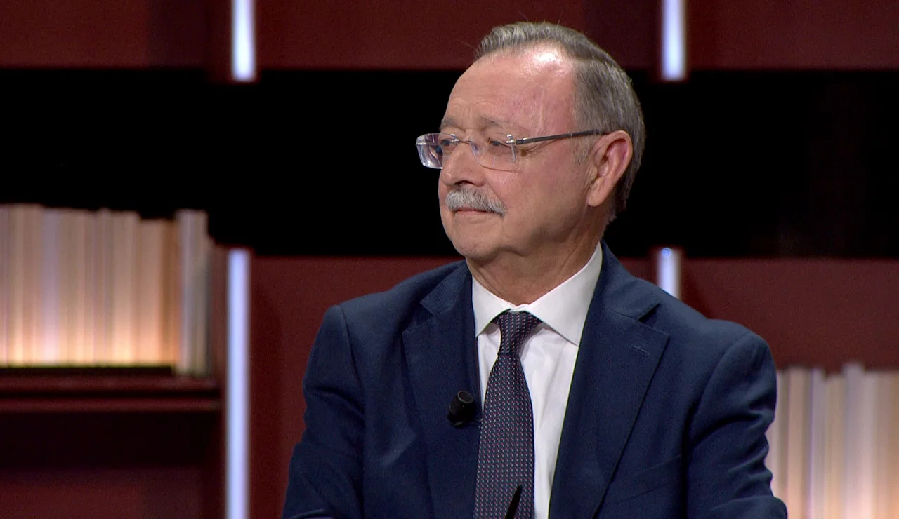 Juan Jesús Vivas "suscribe al 100%" las palabras de Feijóo sobre el voto por correo: "No creo en los dirigentes de Correos"