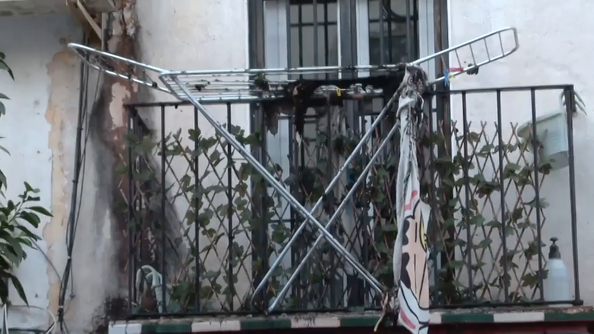Un incendio en un edificio de Los Pajaritos, Sevilla, hace que dos ...